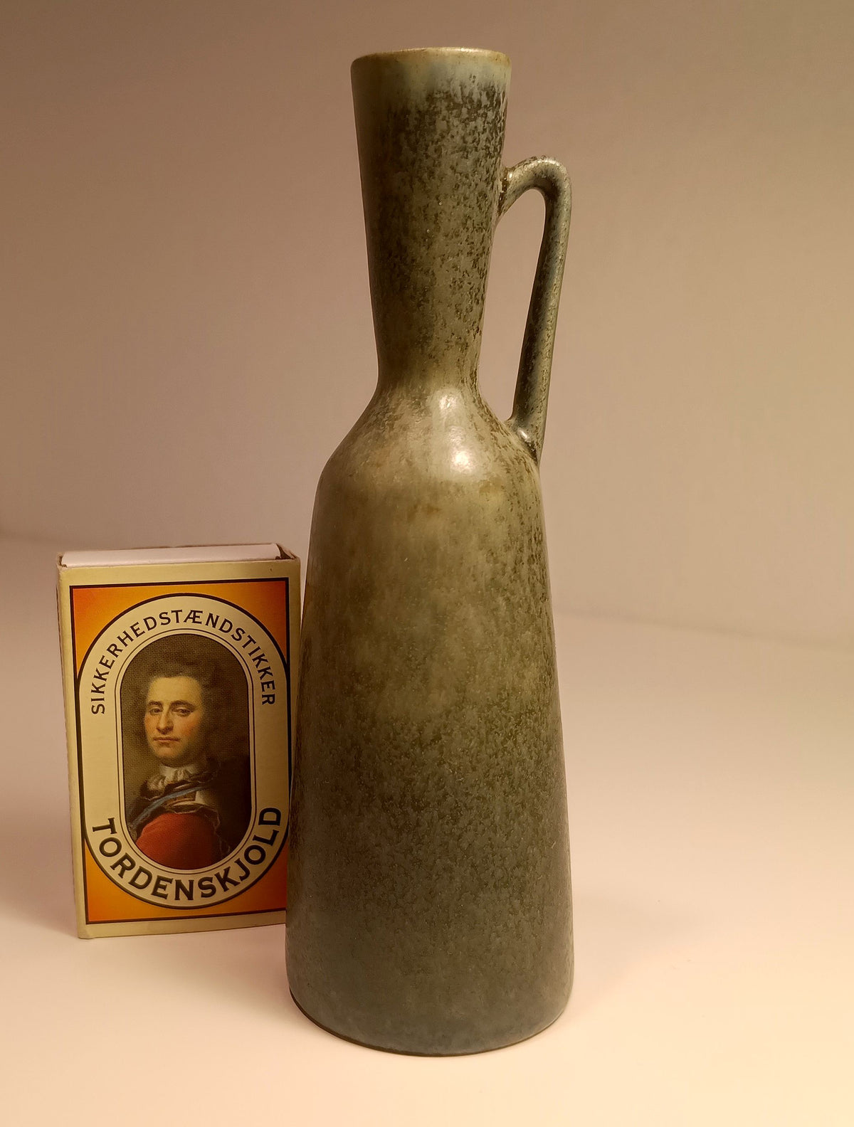 Carl-Harry Stålhane Rörstrand miniaturevase